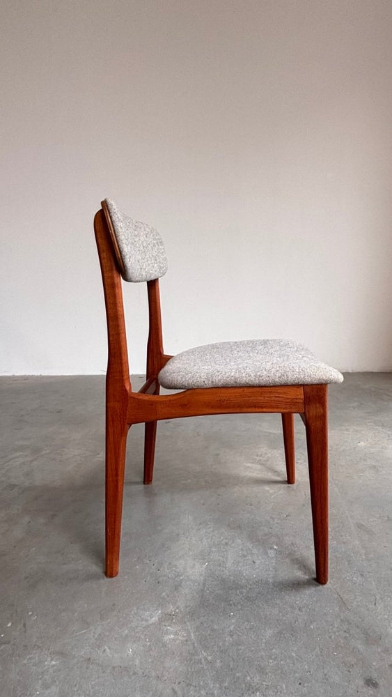
                  
                    Set 4 vintage stoelen Thorsø - LOUI.STORE
                  
                