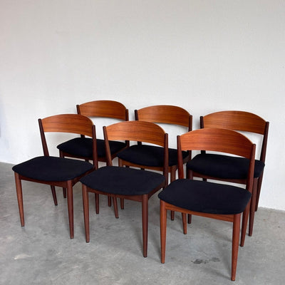 
                  
                    Set 6 Deense vintage eetkamerstoelen teak - LOUI
                  
                