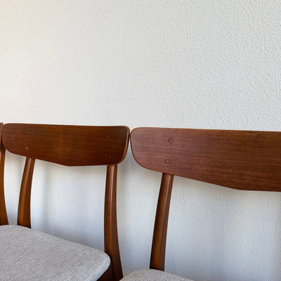 
                  
                    Set 6* vintage Findahl eetkamerstoelen dots - LOUI
                  
                