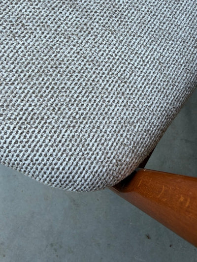 
                  
                    Set 6* vintage Findahl eetkamerstoelen dots - LOUI
                  
                