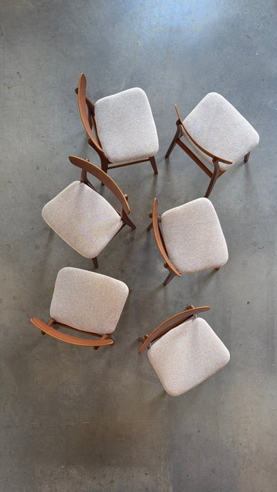 
                  
                    Set 6* vintage Findahl eetkamerstoelen dots - LOUI
                  
                