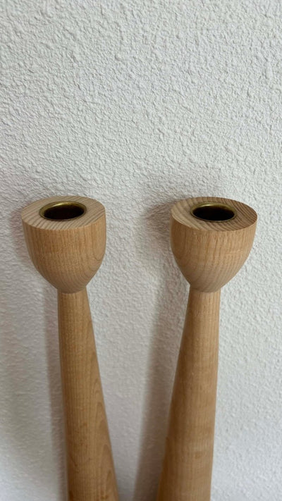 
                  
                    Set eiken kandelaars - LOUI.STORE
                  
                