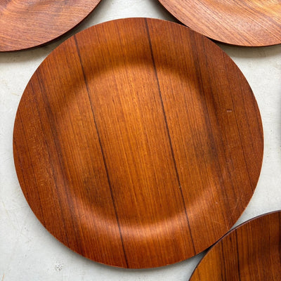 
                  
                    Set van 8 vintage teak borden - LOUI.STORE
                  
                