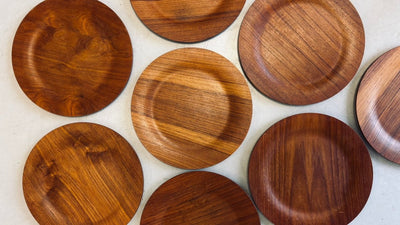 
                  
                    Set van 8 vintage teak borden - LOUI.STORE
                  
                