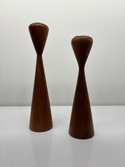 
                  
                    Set vintage kandelaars teak - LOUI.STORE
                  
                