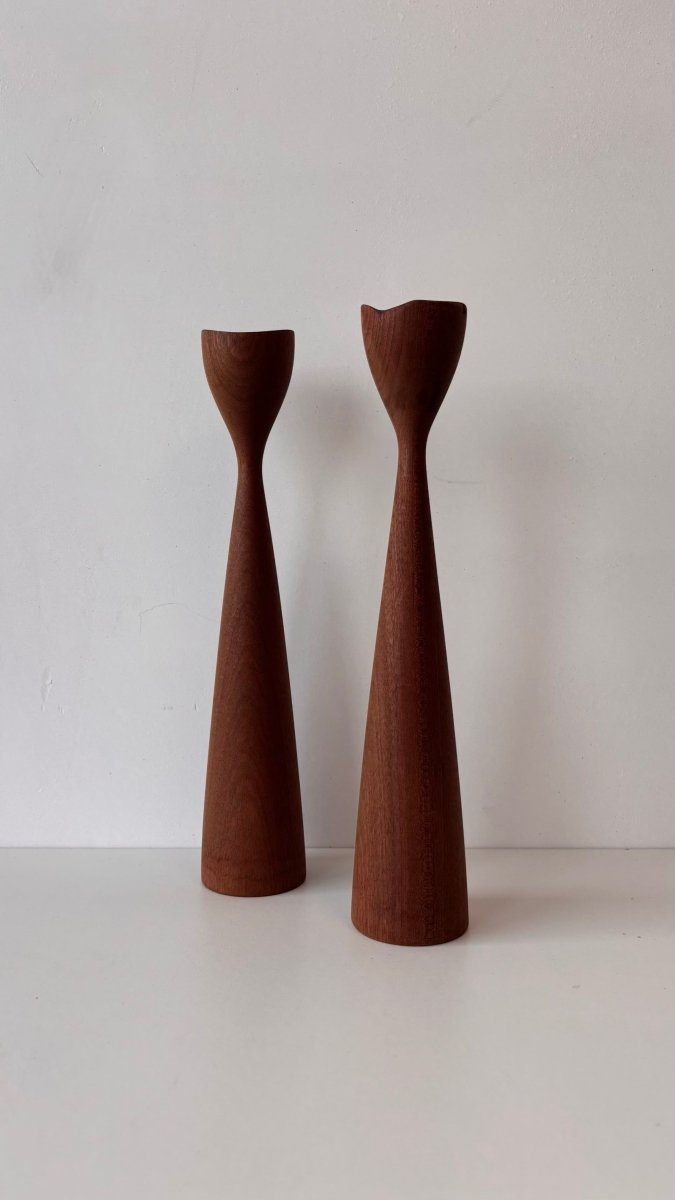 
                  
                    Set vintage kandelaars teak - LOUI.STORE
                  
                