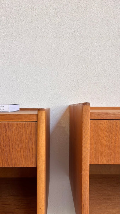 
                  
                    Set vintage nachtkastjes eiken - LOUI.STORE
                  
                