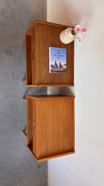 
                  
                    Set vintage nachtkastjes eiken - LOUI.STORE
                  
                