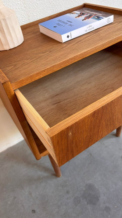 
                  
                    Set vintage nachtkastjes eiken - LOUI.STORE
                  
                