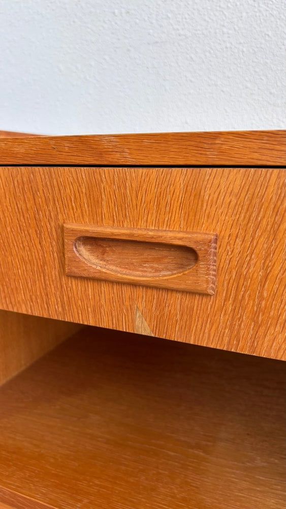 
                  
                    Set vintage nachtkastjes eiken - LOUI.STORE
                  
                