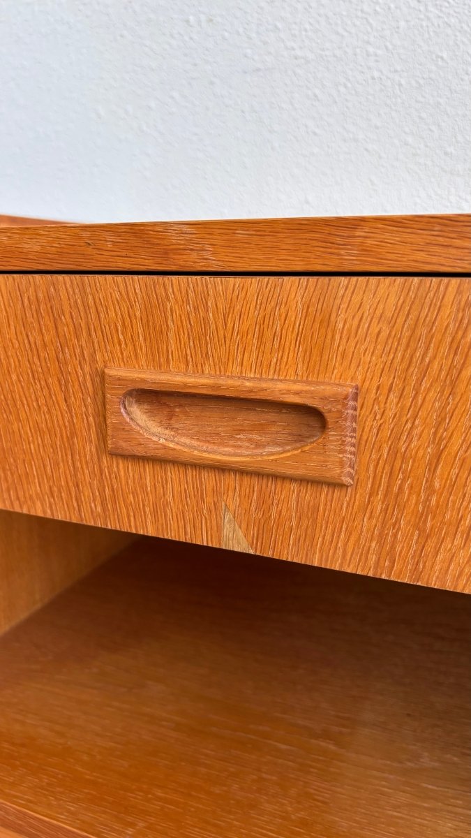 
                  
                    Set vintage nachtkastjes eiken - LOUI.STORE
                  
                