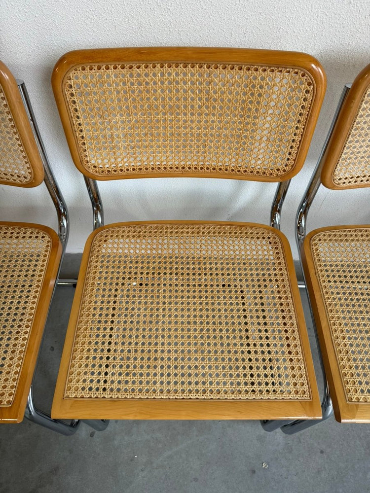 
                  
                    Set vintage rieten stoelen 4* Marcel Breuer - LOUI.STORE
                  
                