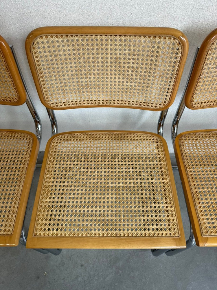 
                  
                    Set vintage rieten stoelen 4* Marcel Breuer - LOUI.STORE
                  
                