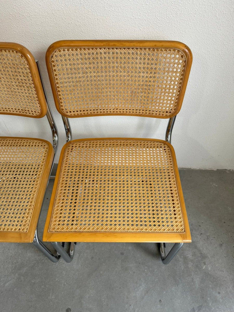 
                  
                    Set vintage rieten stoelen 4* Marcel Breuer - LOUI.STORE
                  
                