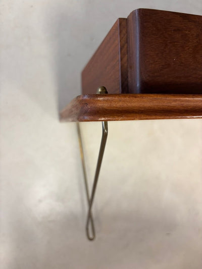 
                  
                    Set vintage string wandkastjes teak - LOUI.STORE
                  
                