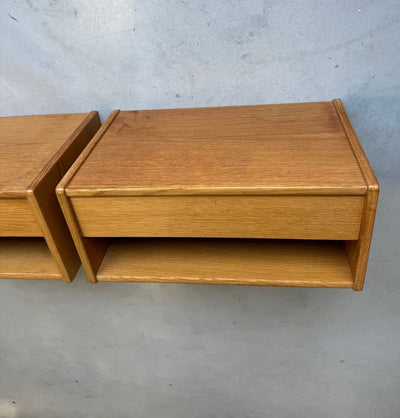 
                  
                    Set vintage wandkastjes eiken set - LOUI.STORE
                  
                