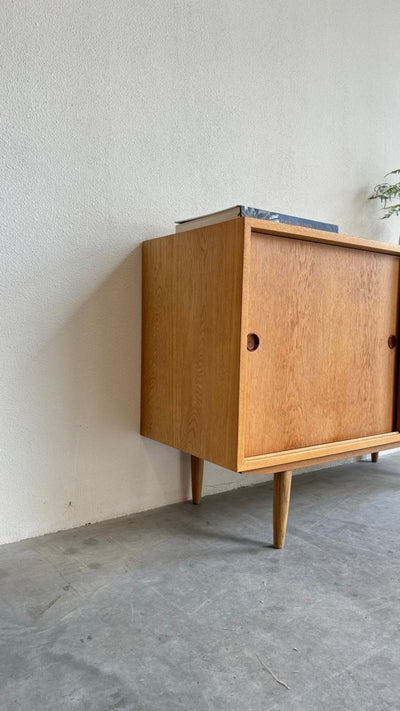 
                  
                    Sideboard Børge Mogensen eiken - LOUI.STORE
                  
                