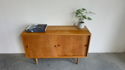 
                  
                    Sideboard Børge Mogensen eiken - LOUI.STORE
                  
                