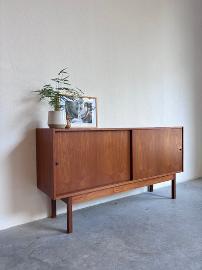 
                  
                    Sideboard Domino teak - LOUI.STORE
                  
                