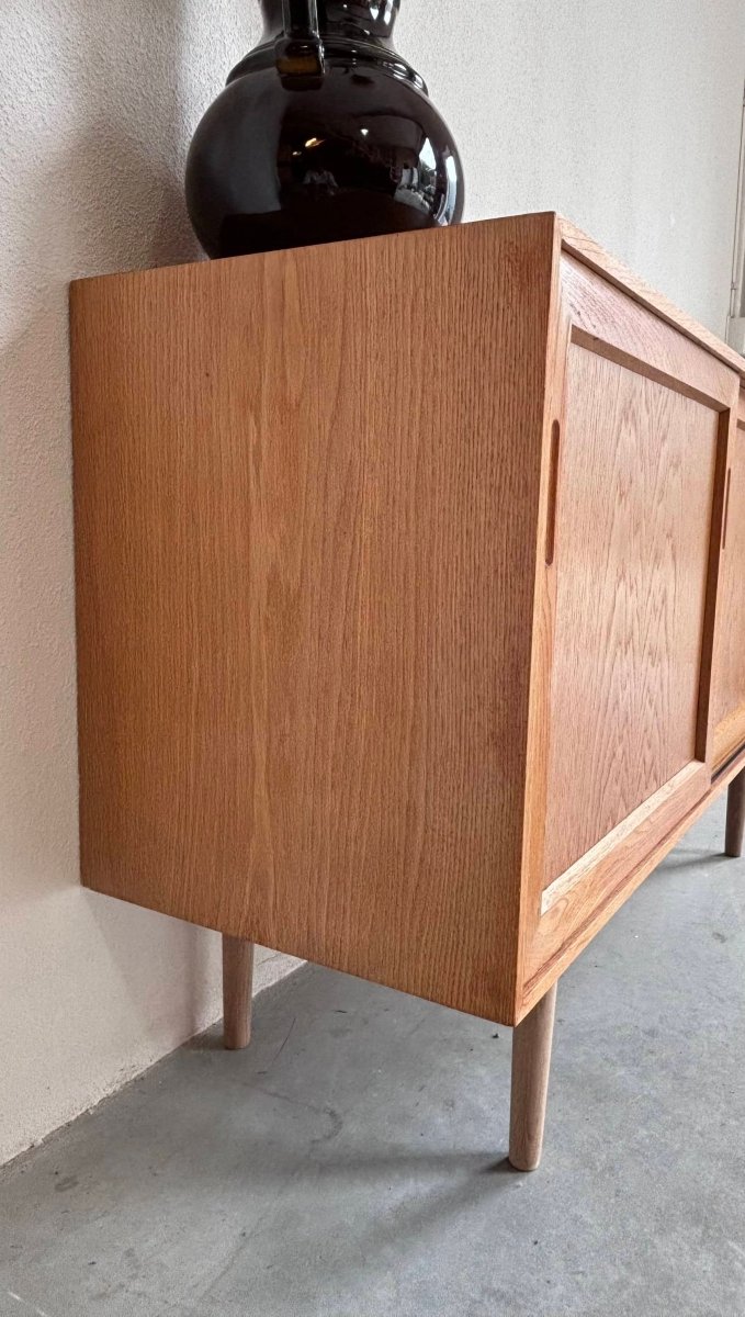 
                  
                    Sideboard eik ingelegd handgreep - LOUI.STORE
                  
                