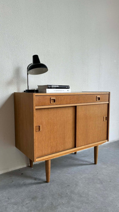 
                  
                    Sideboard eiken lade + deurtjes - LOUI.STORE
                  
                