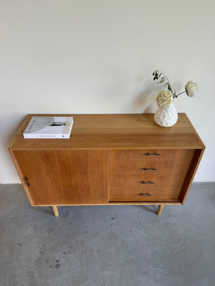 
                  
                    Sideboard eiken metalen greepje - LOUI.STORE
                  
                