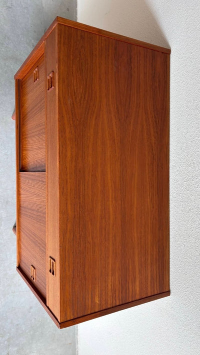 
                  
                    Sideboard lades schuifdeuren - LOUI.STORE
                  
                