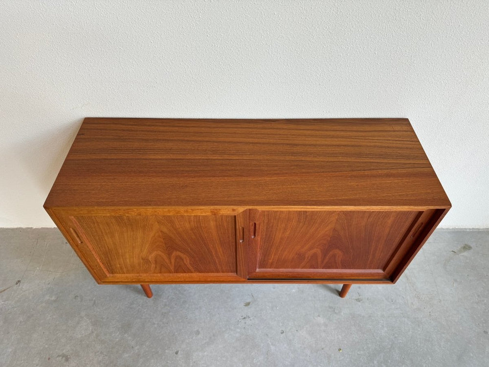 
                  
                    Sideboard teak met lijst - LOUI.STORE
                  
                