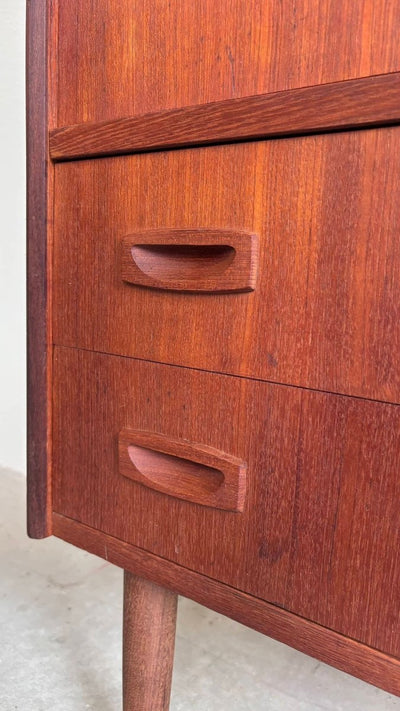 
                  
                    Smal highboard teak - LOUI.STORE
                  
                