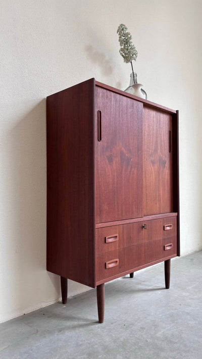 
                  
                    Smal highboard teak - LOUI.STORE
                  
                