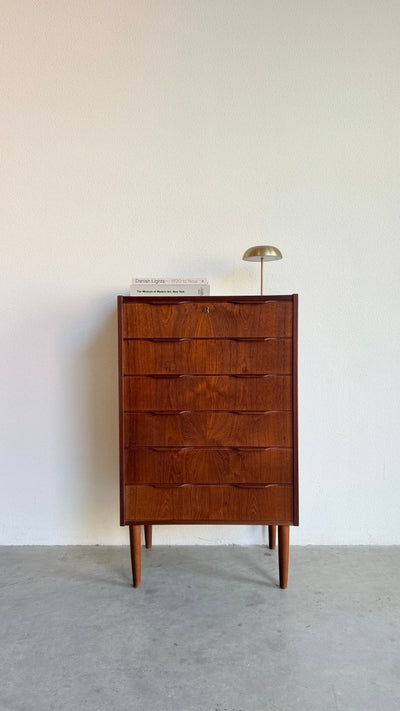 
                  
                    Smalle vintage ladekast 6* teak - LOUI
                  
                