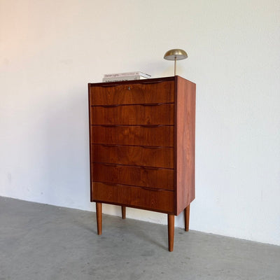 
                  
                    Smalle vintage ladekast 6* teak - LOUI
                  
                