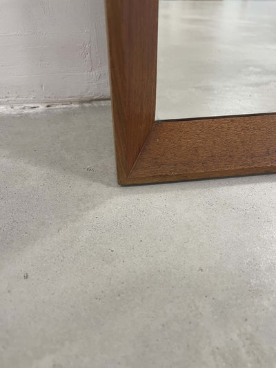 
                  
                    Spiegel AM met messing dots - LOUI.STORE
                  
                