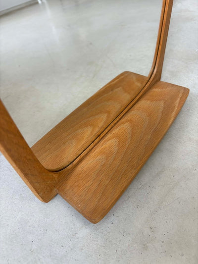 
                  
                    Spiegel eiken met plankje - LOUI.STORE
                  
                