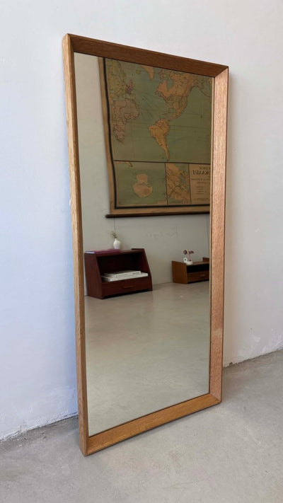 
                  
                    Spiegel eiken rechthoekig - LOUI.STORE
                  
                