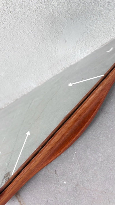 
                  
                    Spiegel teak sierlijke lijst - LOUI.STORE
                  
                