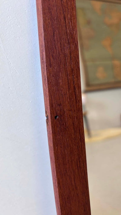 
                  
                    Spiegel teak tapstoelopend - LOUI.STORE
                  
                