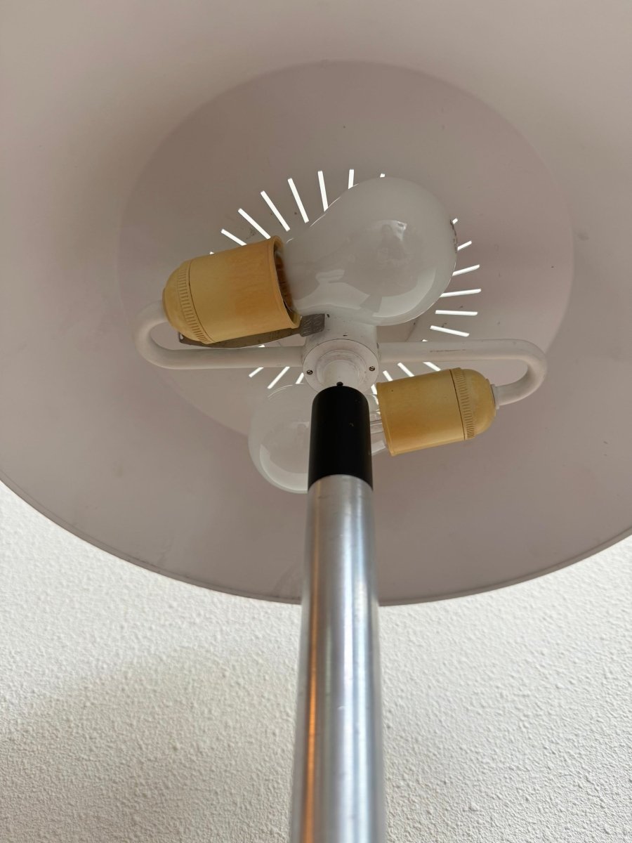 
                  
                    Tafellamp Jo Hammerborg design - LOUI.STORE
                  
                