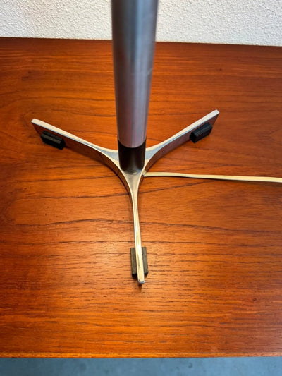 
                  
                    Tafellamp Jo Hammerborg design - LOUI.STORE
                  
                