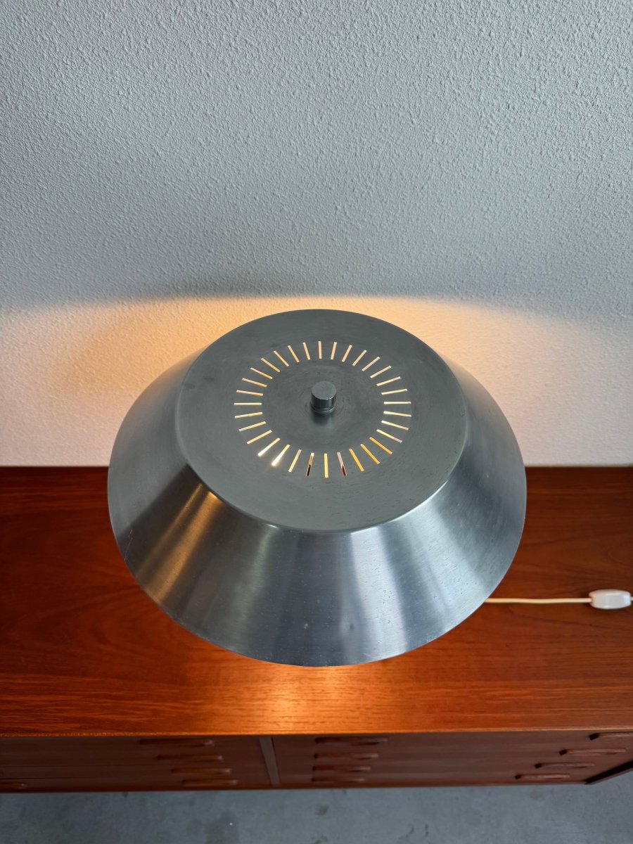 
                  
                    Tafellamp Jo Hammerborg design - LOUI.STORE
                  
                