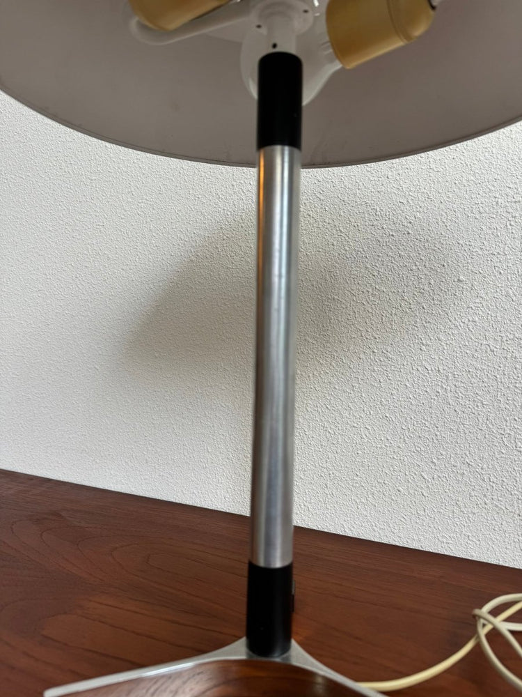 
                  
                    Tafellamp Jo Hammerborg design - LOUI.STORE
                  
                