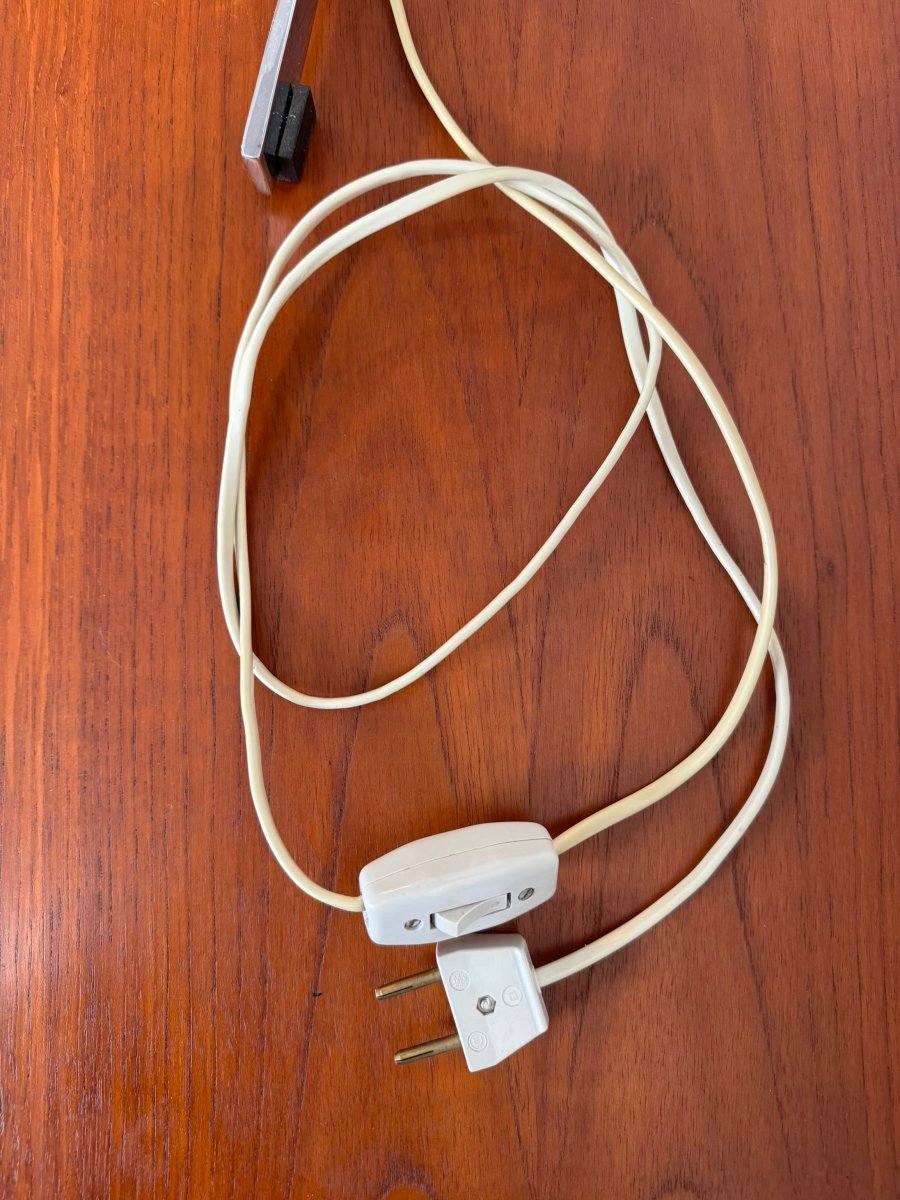 
                  
                    Tafellamp Jo Hammerborg design - LOUI.STORE
                  
                