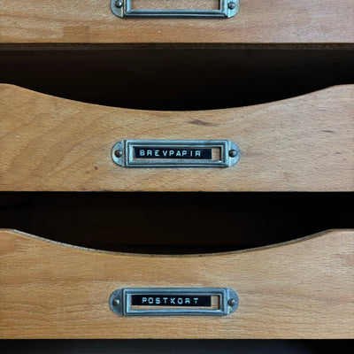 
                  
                    Tambourkast - archiefkast eiken - LOUI.STORE
                  
                