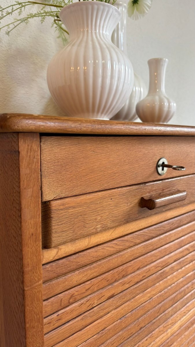 
                  
                    Tambourkast - archiefkast eiken - LOUI.STORE
                  
                