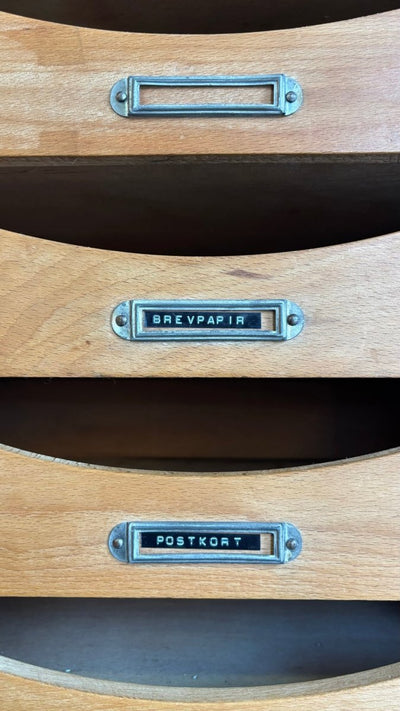 
                  
                    Tambourkast - archiefkast eiken - LOUI.STORE
                  
                