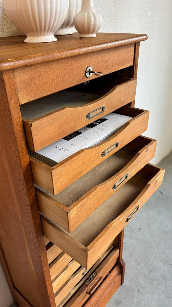 
                  
                    Tambourkast - archiefkast eiken - LOUI.STORE
                  
                