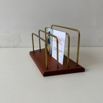 
                  
                    Teakhouten brievenstandaard assortiment - LOUI
                  
                