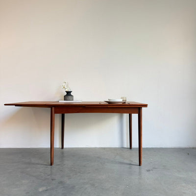 Uitschuifbare vintage teak eettafel (120-214cm) - LOUI