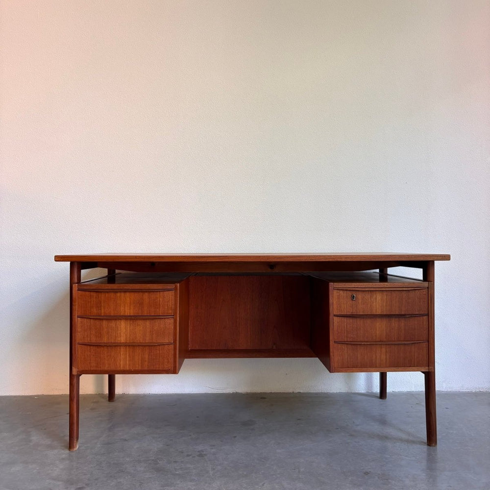 Vintage 2 - zijdig bureau zwevend blad - LOUI.STORE