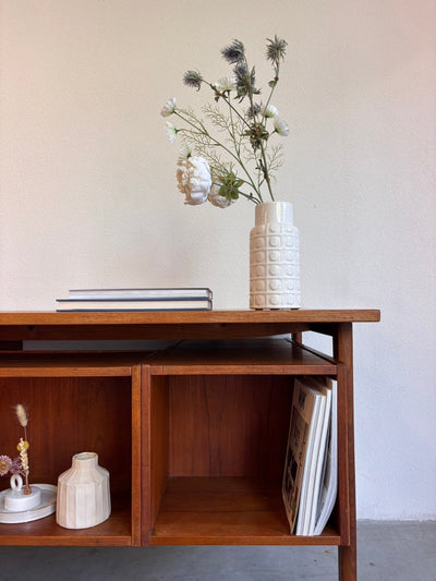 
                  
                    Vintage 2 - zijdig bureau zwevend blad - LOUI.STORE
                  
                